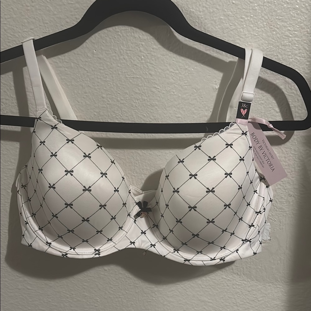 Victoria's Secret Black and White Lace Bras